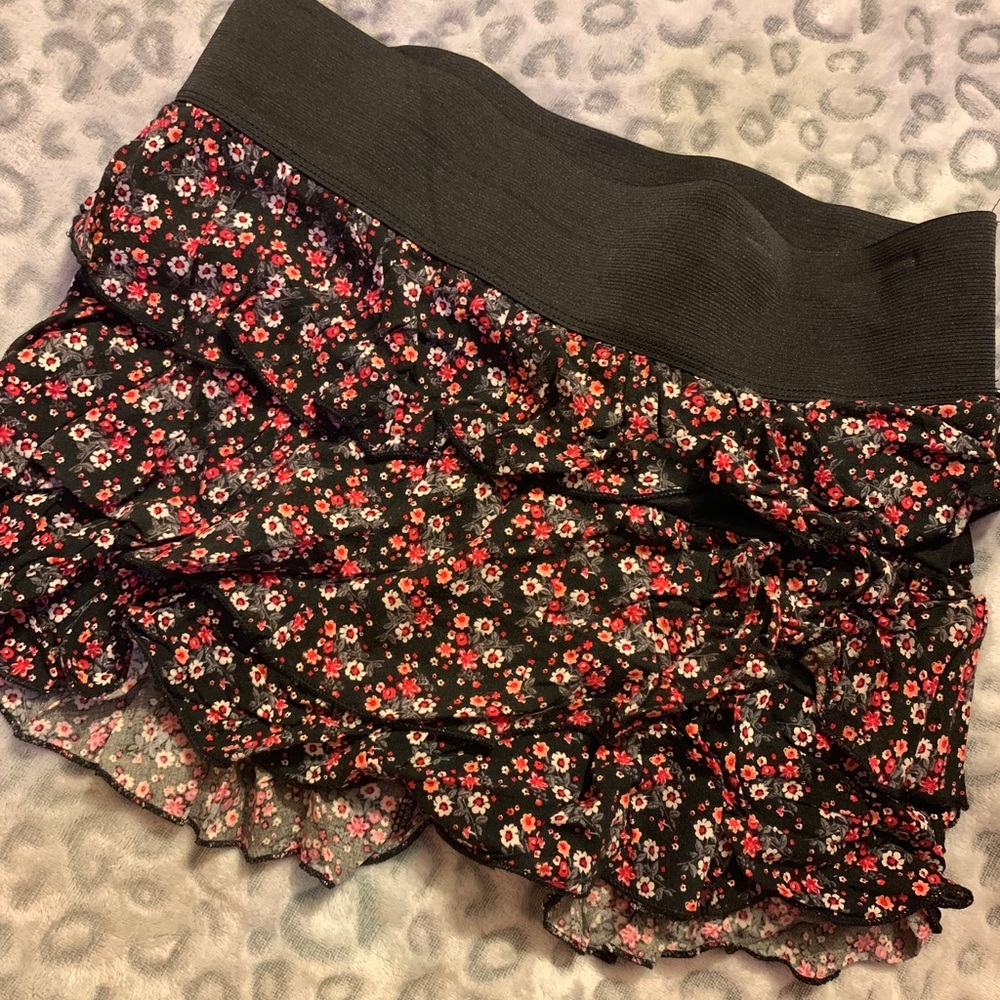 Juniors Flower Printed Ruffled Mini Skirt